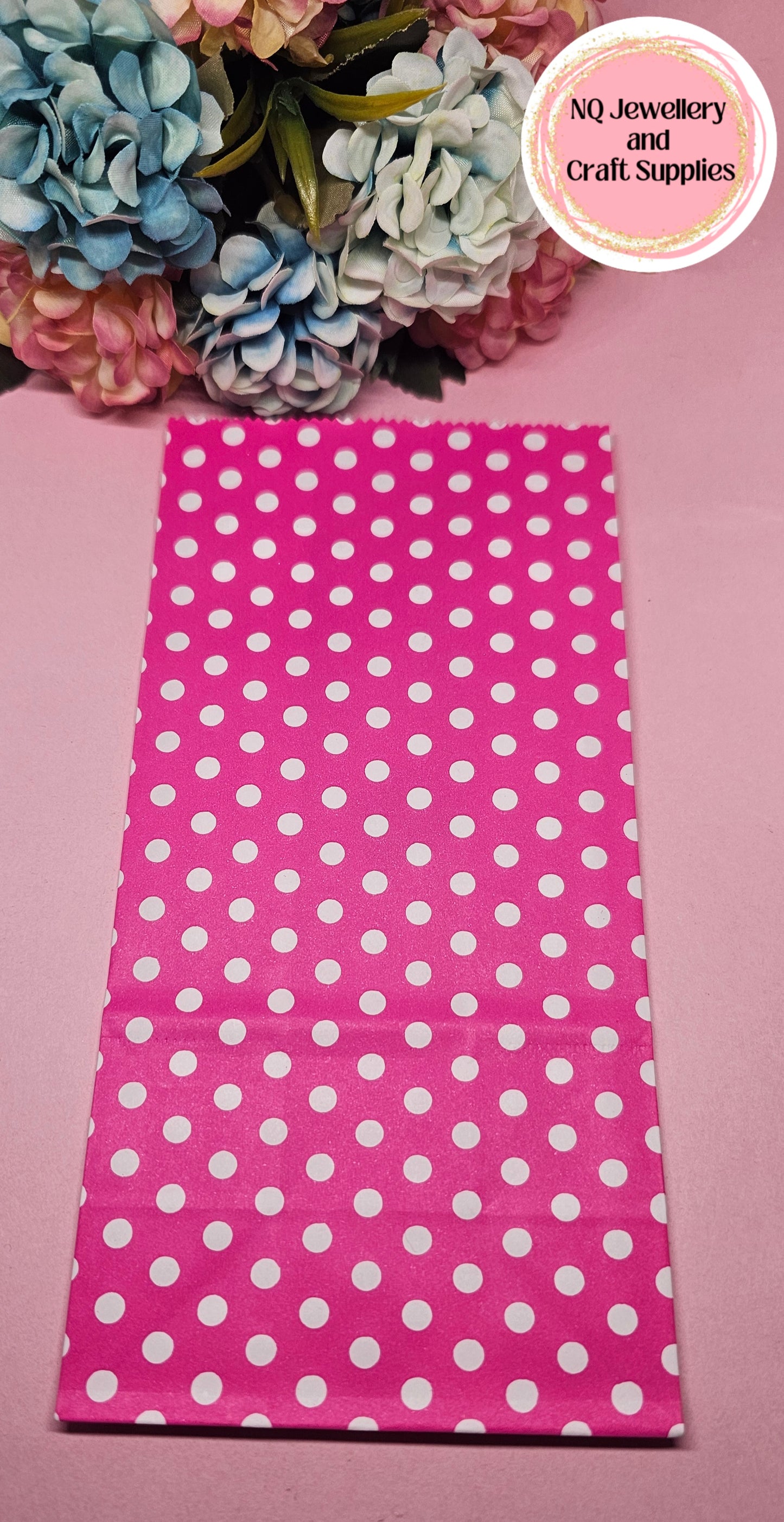 Paper Bags Party Favour Bags /Wedding Bags/ Lolly Bags/ Flat Bottom 19.8x9x6.2cm Market Bags Packaging / Pink with White Polka Dot