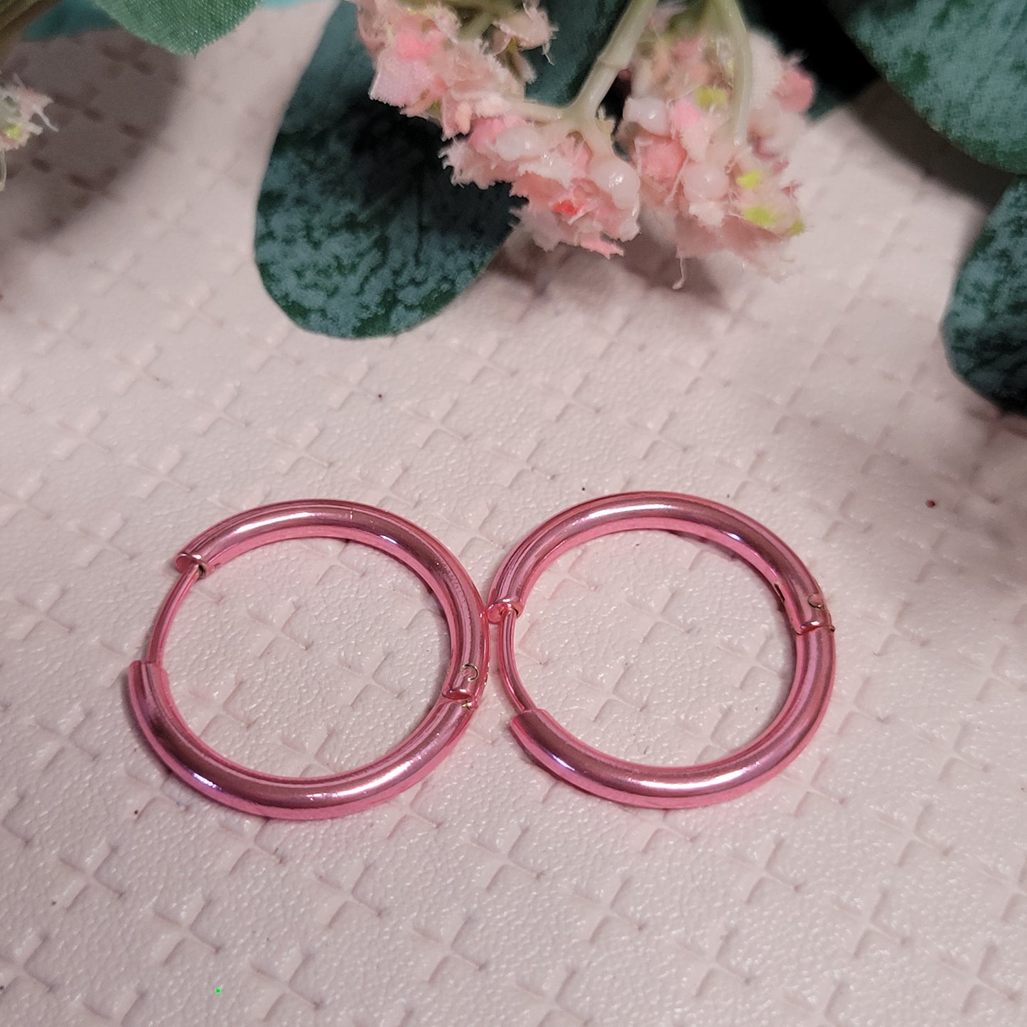 Huggie Hoop Earrings Pink 2mm / Black Rose Gold Rainbow 2.5mm thickness / Stainless Steel / 18mm